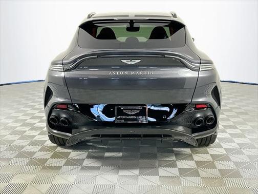2025 Aston Martin DBX 707