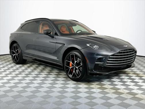 2025 Aston Martin DBX 707