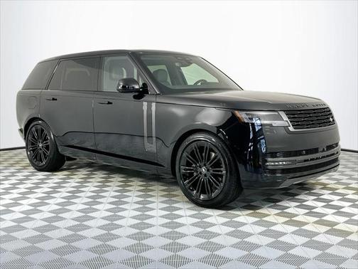 2025 Land Rover Range Rover P400 SE 7 Seat