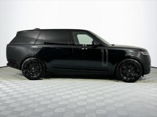 2025 Land Rover Range Rover P400 SE 7 Seat
