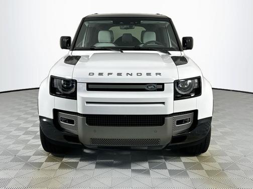 2025 Land Rover Defender 110 P400 X-Dynamic SE