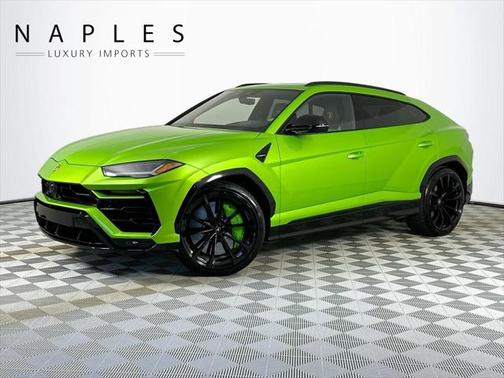 2022 Lamborghini Urus Graphite Capsule