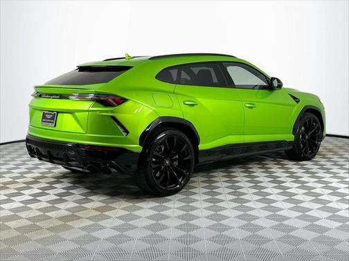 2022 Lamborghini Urus Graphite Capsule