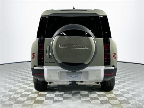 2025 Land Rover Defender 130 P400 S
