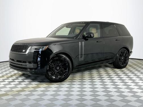2025 Land Rover Range Rover P400 SE