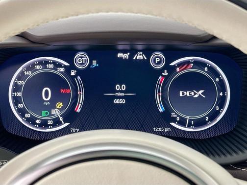 2021 Aston Martin DBX Base