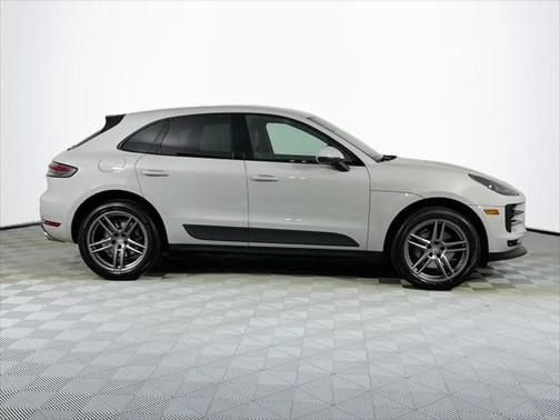 2021 Porsche Macan Base