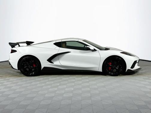 Arctic White 2020 Chevrolet Corvette Stingray w/2LT