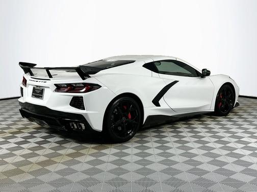 Arctic White 2020 Chevrolet Corvette Stingray w/2LT