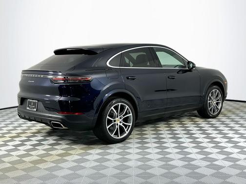 2022 Porsche Cayenne Cayenne
