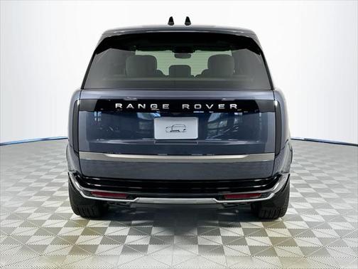 2025 Land Rover Range Rover P530 SE