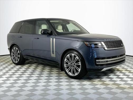 2025 Land Rover Range Rover P530 SE