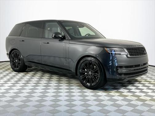 2025 Land Rover Range Rover P400 SE 7 Seat
