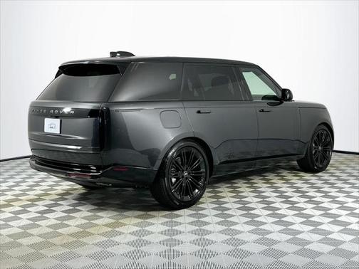 2025 Land Rover Range Rover P400 SE 7 Seat