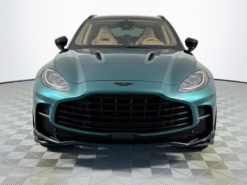 2025 Aston Martin DBX 707