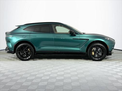 2025 Aston Martin DBX 707