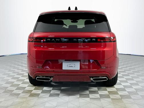 2025 Land Rover Range Rover Sport SE