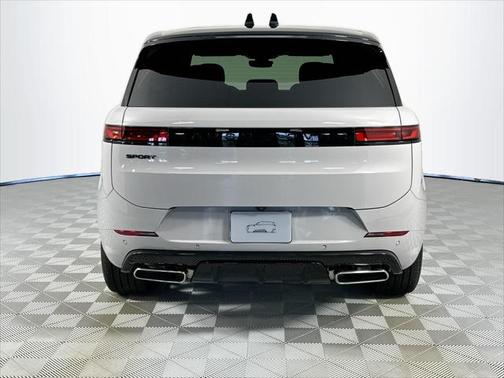 2025 Land Rover Range Rover Sport SE