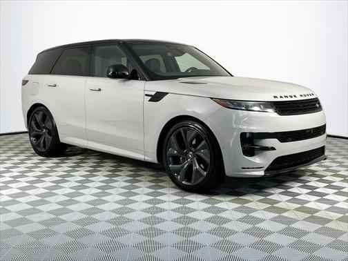 2025 Land Rover Range Rover Sport SE