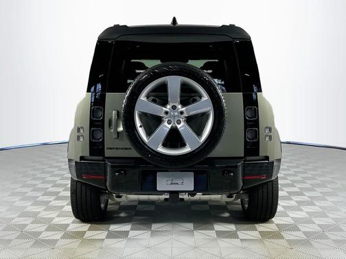 2025 Land Rover Defender 110 P400 X