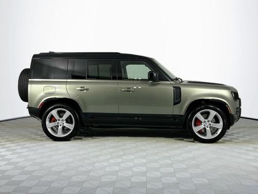 2025 Land Rover Defender 110 P400 X