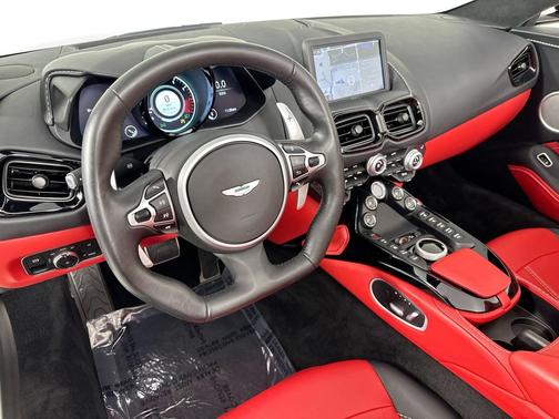 2023 Aston Martin Vantage 