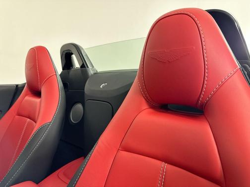 2023 Aston Martin Vantage 