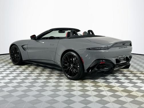 2023 Aston Martin Vantage 