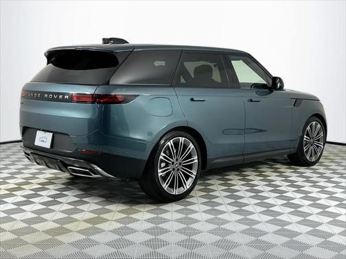 2025 Land Rover Range Rover Sport SE