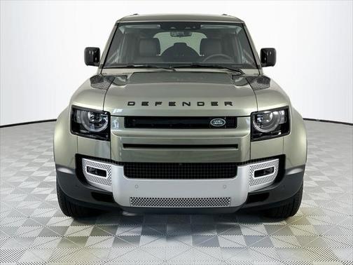 2025 Land Rover Defender 110 P400 S