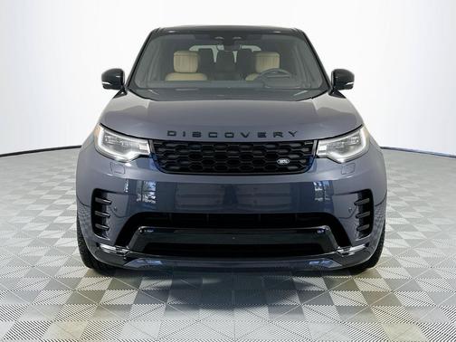 Varesine Blue Metallic 2025 Land Rover Discovery P360 Dynamic SE