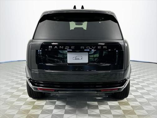 2025 Land Rover Range Rover P400 SE 7 Seat