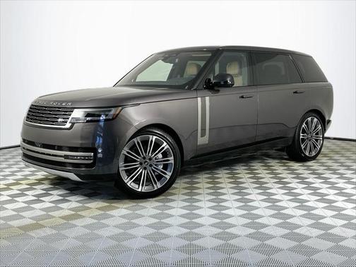 2025 Land Rover Range Rover P530 SE 7 Seat