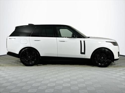 2025 Land Rover Range Rover P530 SE