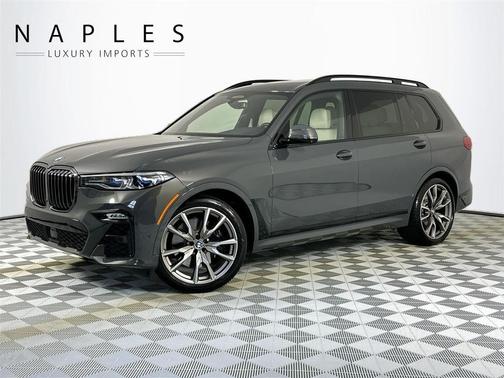 2022 BMW X7 M50i