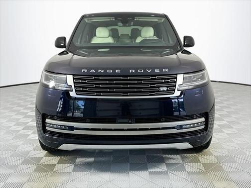 2025 Land Rover Range Rover P530 SE 7 Seat