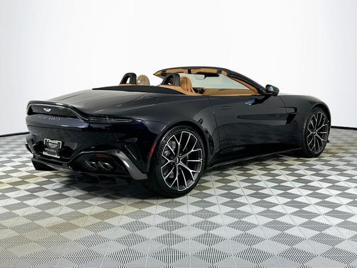 2026 Aston Martin Vantage Base