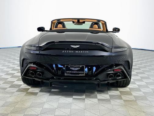 2026 Aston Martin Vantage Base