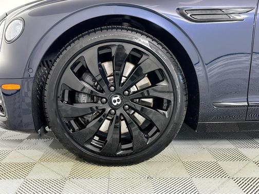 2022 Bentley Flying Spur Hybrid 