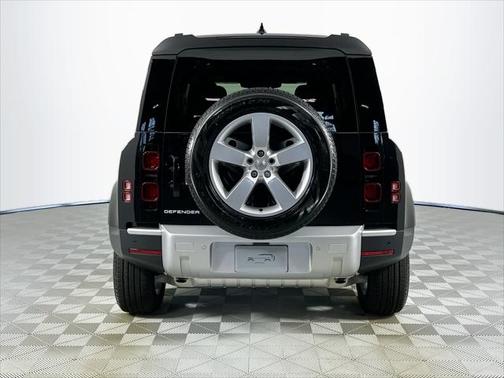 2025 Land Rover Defender 110 P400 S