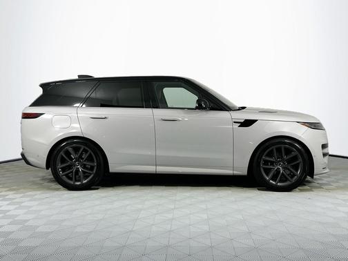 2023 Land Rover Range Rover Sport SE