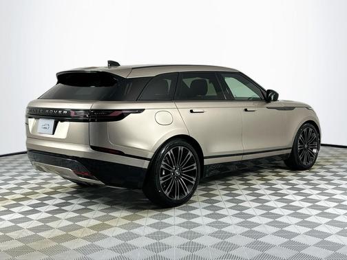 2026 Land Rover Range Rover Velar P250 SE R-Dynamic