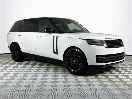 2025 Land Rover Range Rover P400 SE 7 Seat
