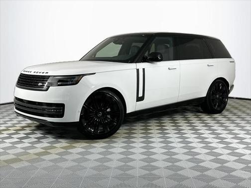2025 Land Rover Range Rover P400 SE 7 Seat