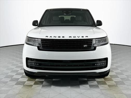 2025 Land Rover Range Rover P400 SE 7 Seat