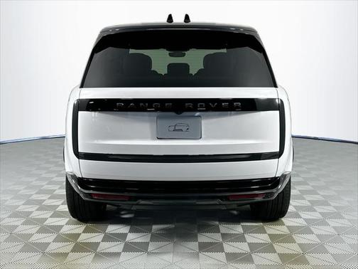 2025 Land Rover Range Rover P400 SE