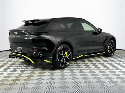 2025 Aston Martin DBX 707