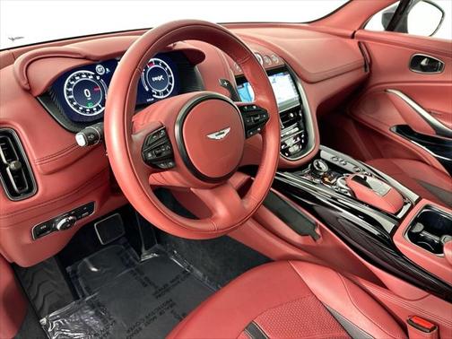 2024 Aston Martin DBX 707