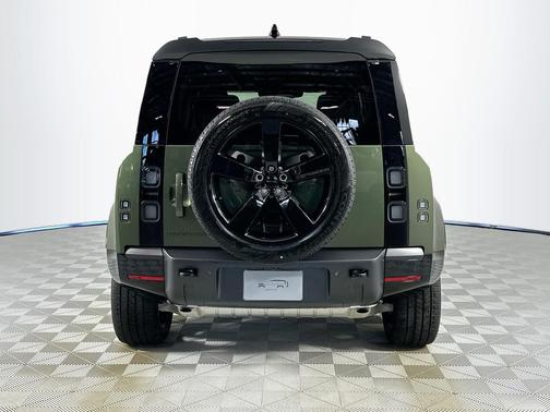 2026 Land Rover Defender P400 X-Dynamic SE