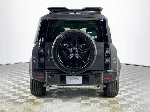 2026 Land Rover Defender P400 X-Dynamic SE